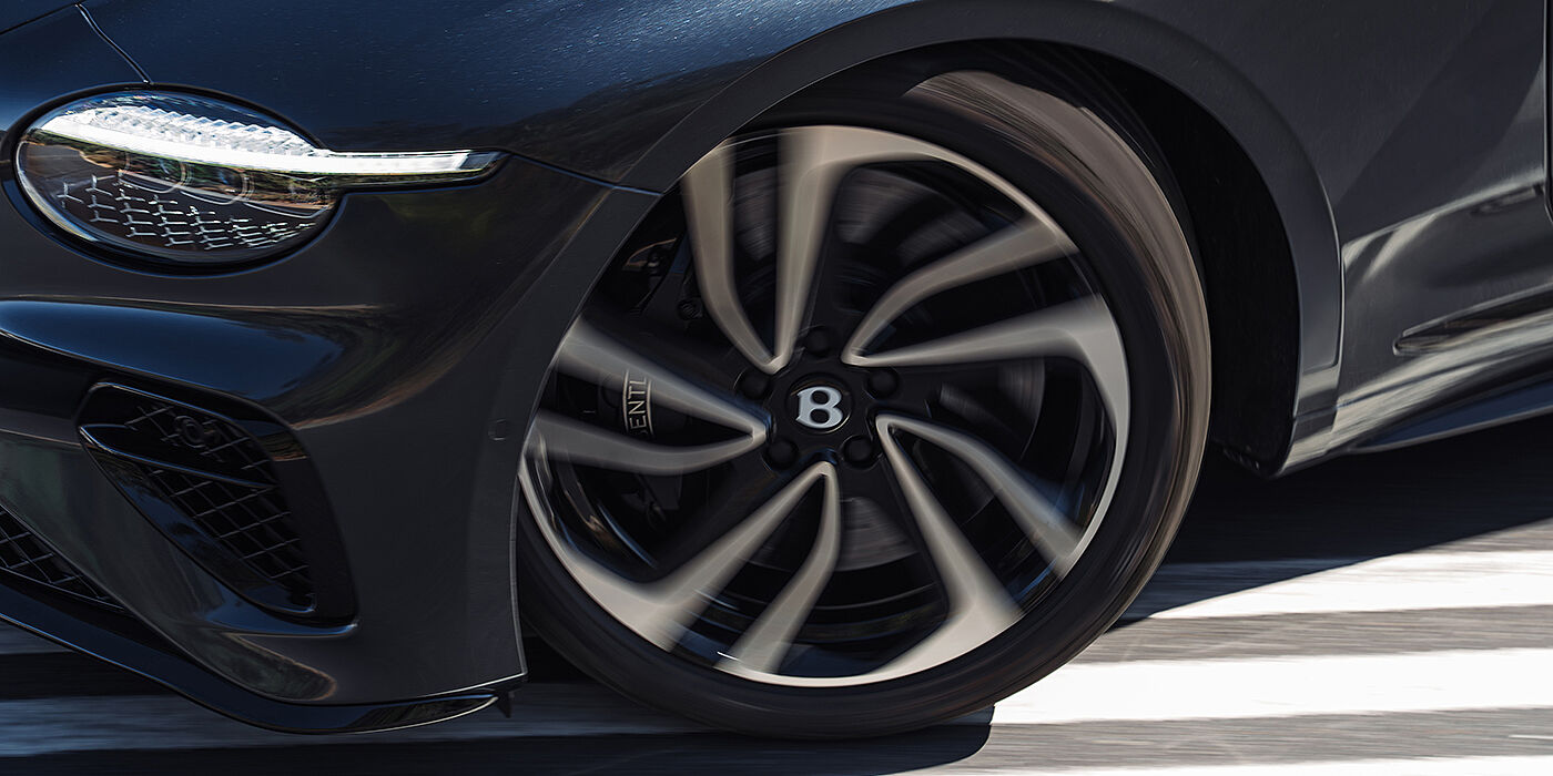 Emil Frey Exclusive Cars GmbH | Bentley München Bentley Continental GT coupe in Thunder paint 22" ten swept spoke wheel detail