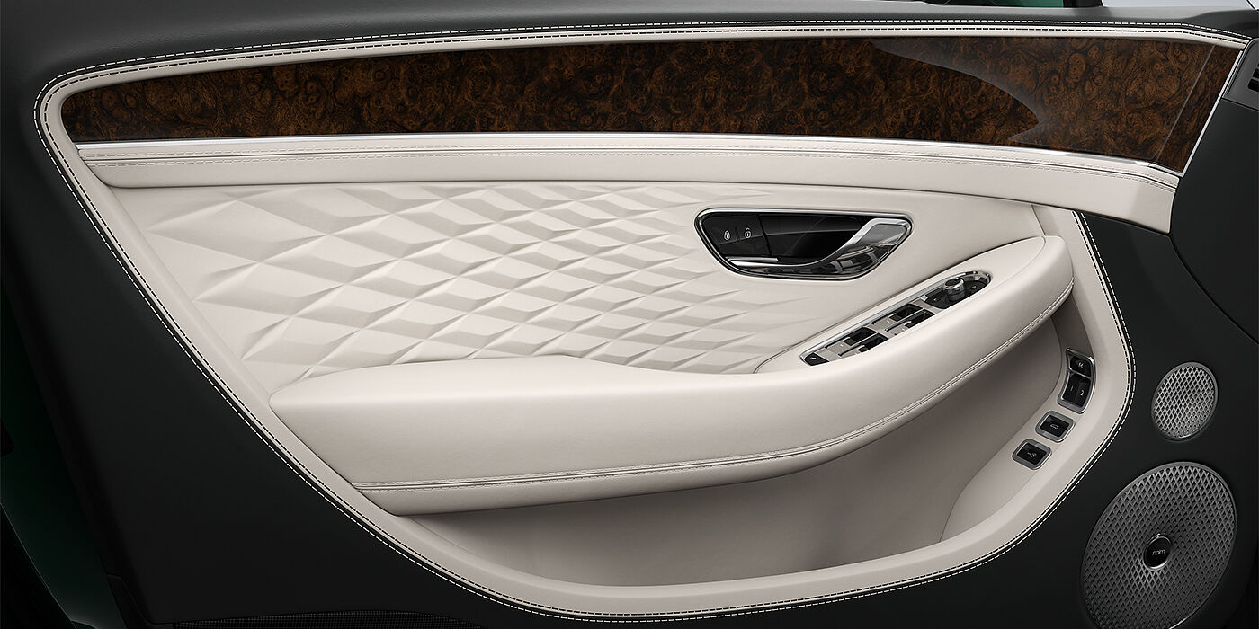 Emil Frey Exclusive Cars GmbH | Bentley München Bentley Continental GT Azure door detail in Linen and Cumbrian Green hides