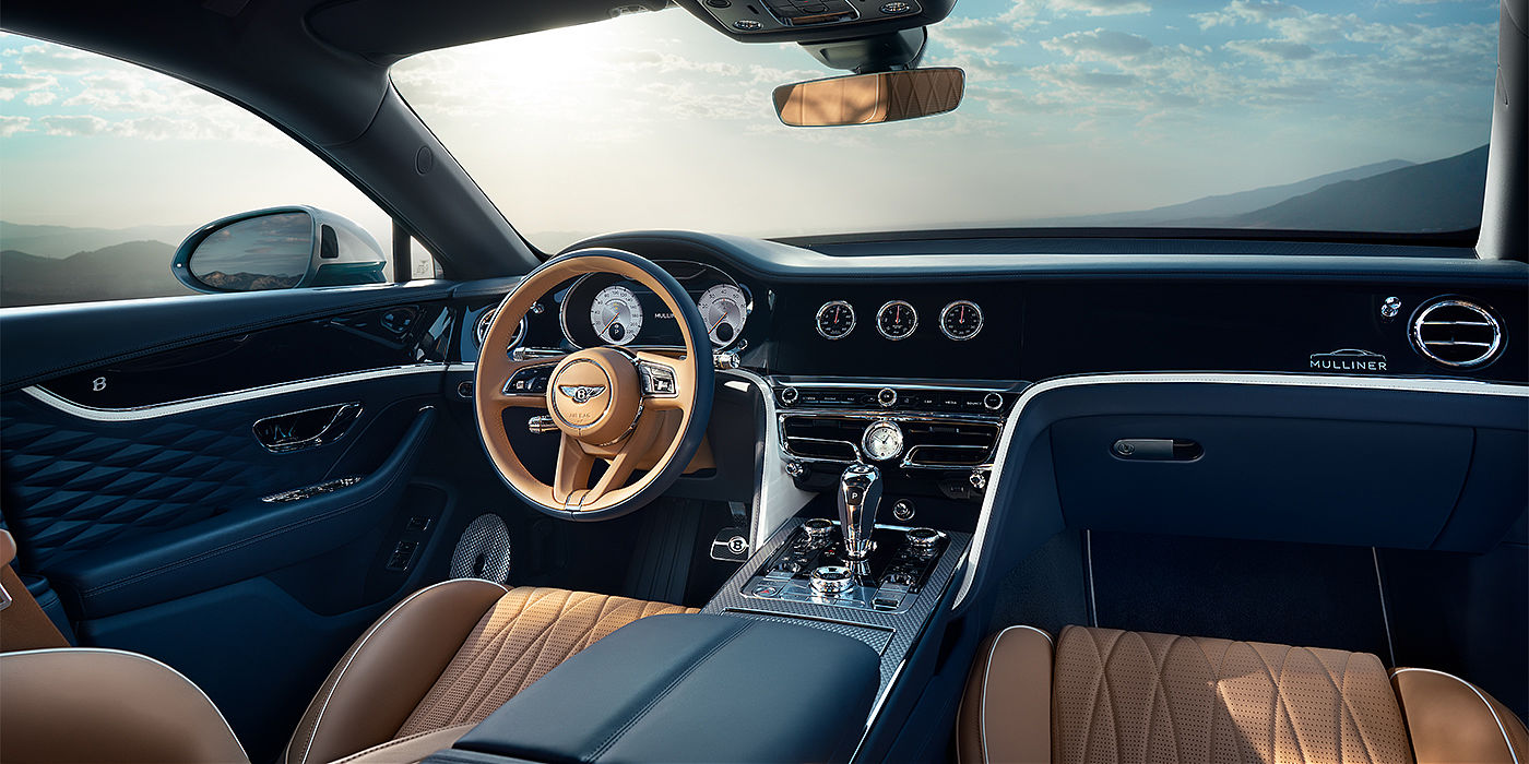 Emil Frey Exclusive Cars GmbH | Bentley München Bentley Flying Spur Mulliner sedan front interior in Camel and Imperial Blue hide