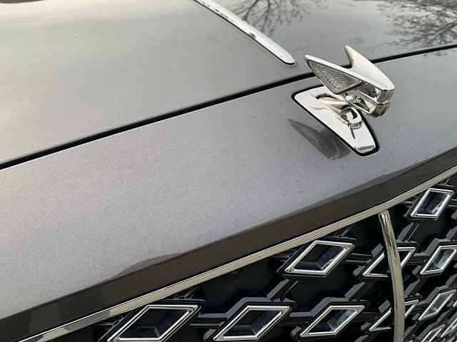 32:Bentley Flying Spur Mulliner V8 Hybrid, Limousine, Brodgar, Extended Range Solid and Metallic, Emil Frey Exclusive Cars GmbH | Bentley München