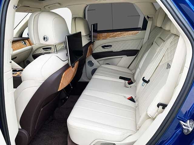 8:Bentley Bentayga V8, SUV, Sequin Blue, Emil Frey Exclusive Cars GmbH | Bentley München