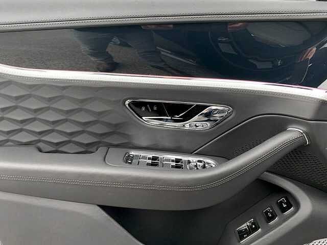 19:Bentley Flying Spur Mulliner V8 Hybrid, Limousine, Brodgar, Extended Range Solid and Metallic, Emil Frey Exclusive Cars GmbH | Bentley München