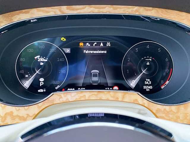 17:Bentley Bentayga V8, SUV, Sequin Blue, Emil Frey Exclusive Cars GmbH | Bentley München