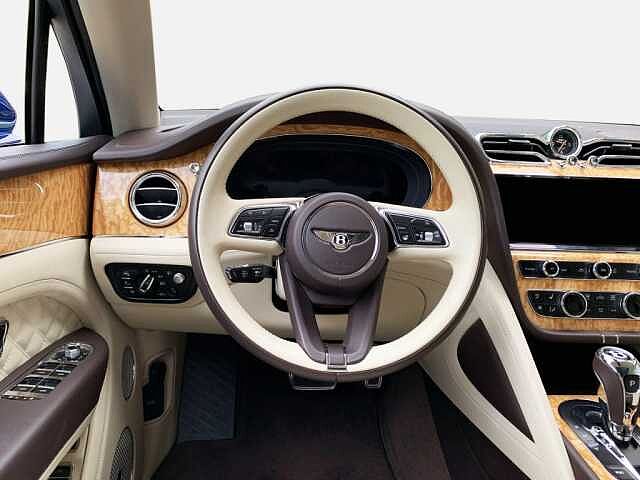 16:Bentley Bentayga V8, SUV, Sequin Blue, Emil Frey Exclusive Cars GmbH | Bentley München