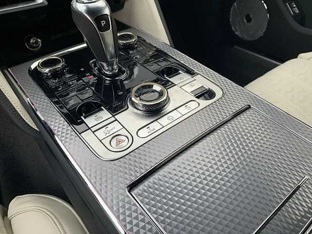 27:Bentley Flying Spur Mulliner V8 Hybrid, Limousine, Brodgar, Extended Range Solid and Metallic, Emil Frey Exclusive Cars GmbH | Bentley München