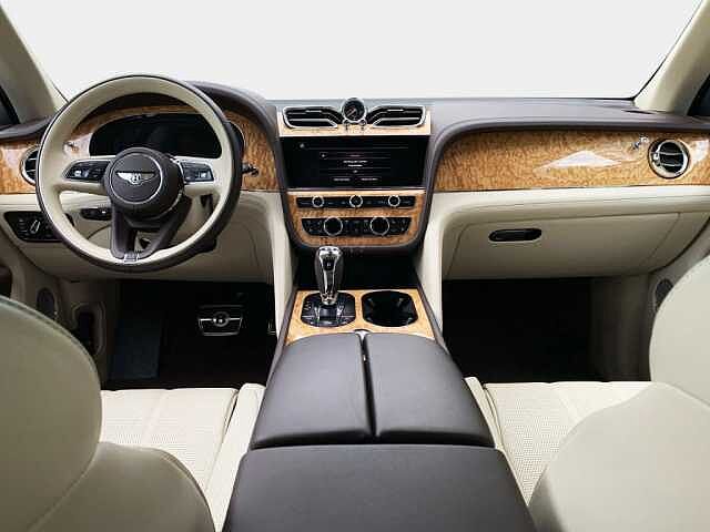 3:Bentley Bentayga V8, SUV, Sequin Blue, Emil Frey Exclusive Cars GmbH | Bentley München